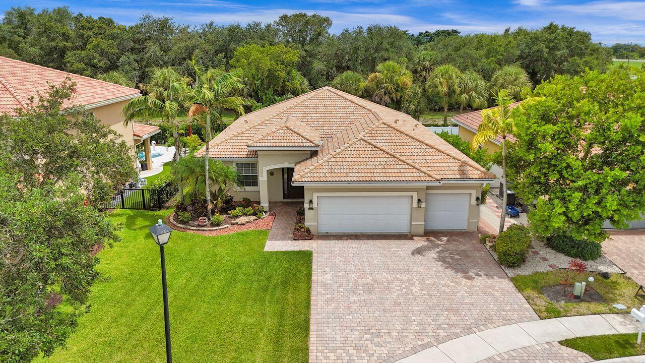 LYONS RANCHES - Residential Lease