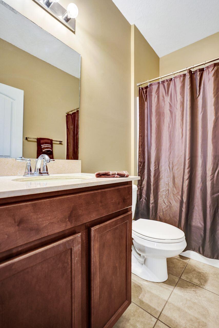 LYONS RANCHES - Residential Lease