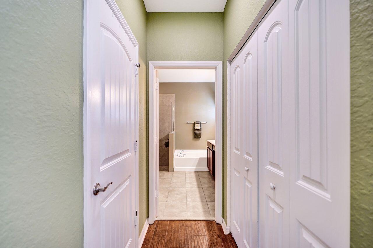 LYONS RANCHES - Residential Lease