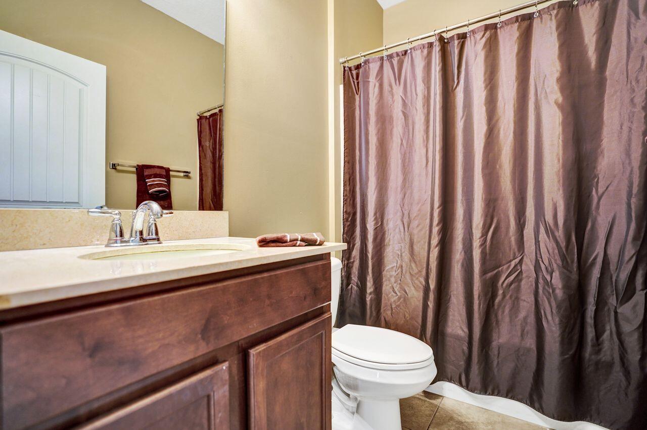 LYONS RANCHES - Residential Lease