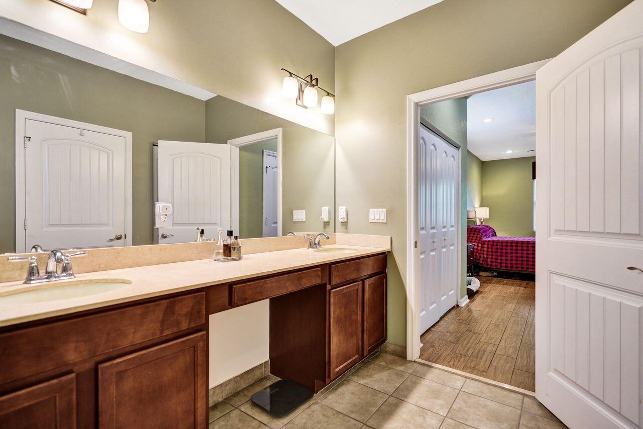 LYONS RANCHES - Residential Lease