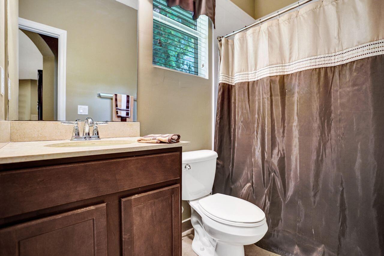 LYONS RANCHES - Residential Lease