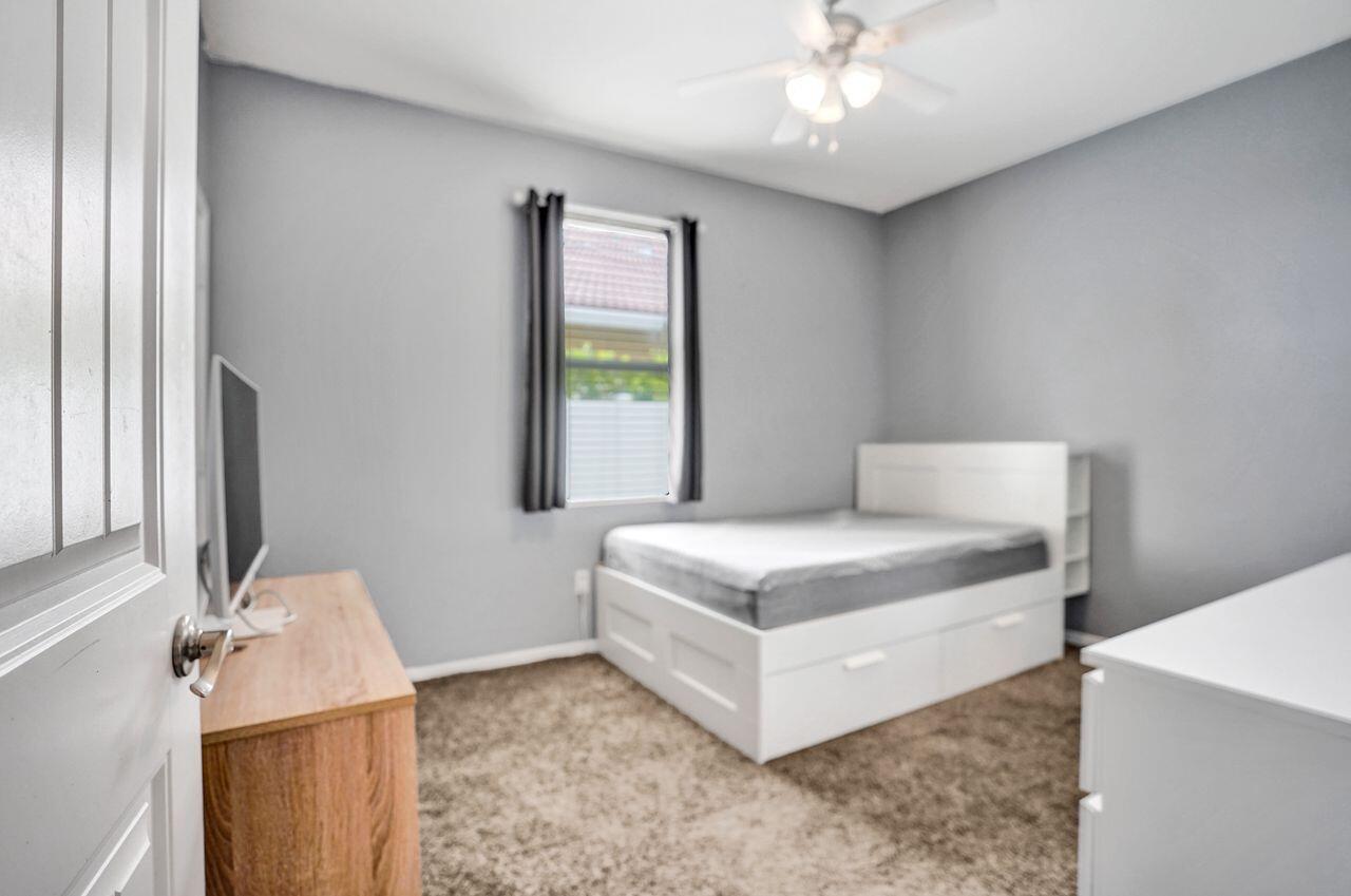 LYONS RANCHES - Residential Lease