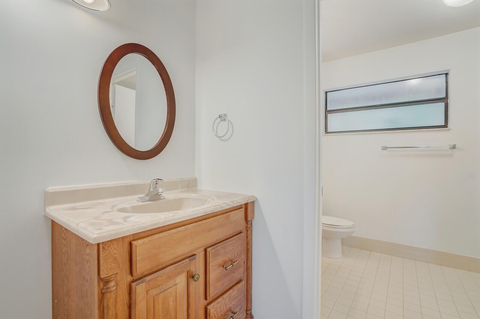 BEDFORD MEWS AT WELLINGTO - Residential Lease