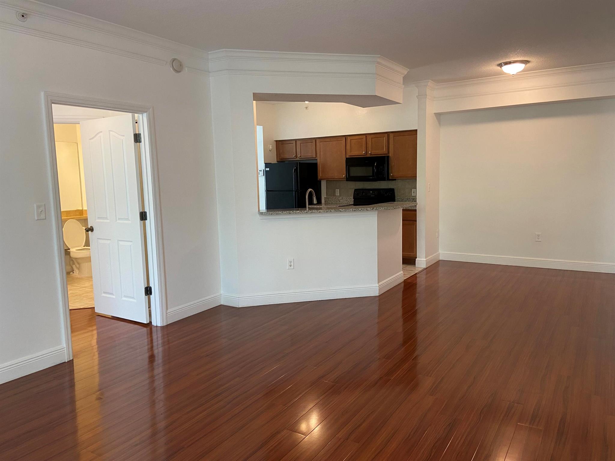 Mezzano Condo - Residential Lease