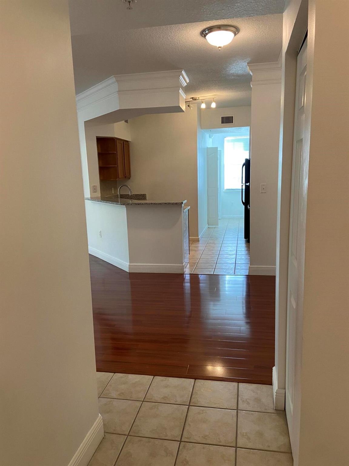 Mezzano Condo - Residential Lease