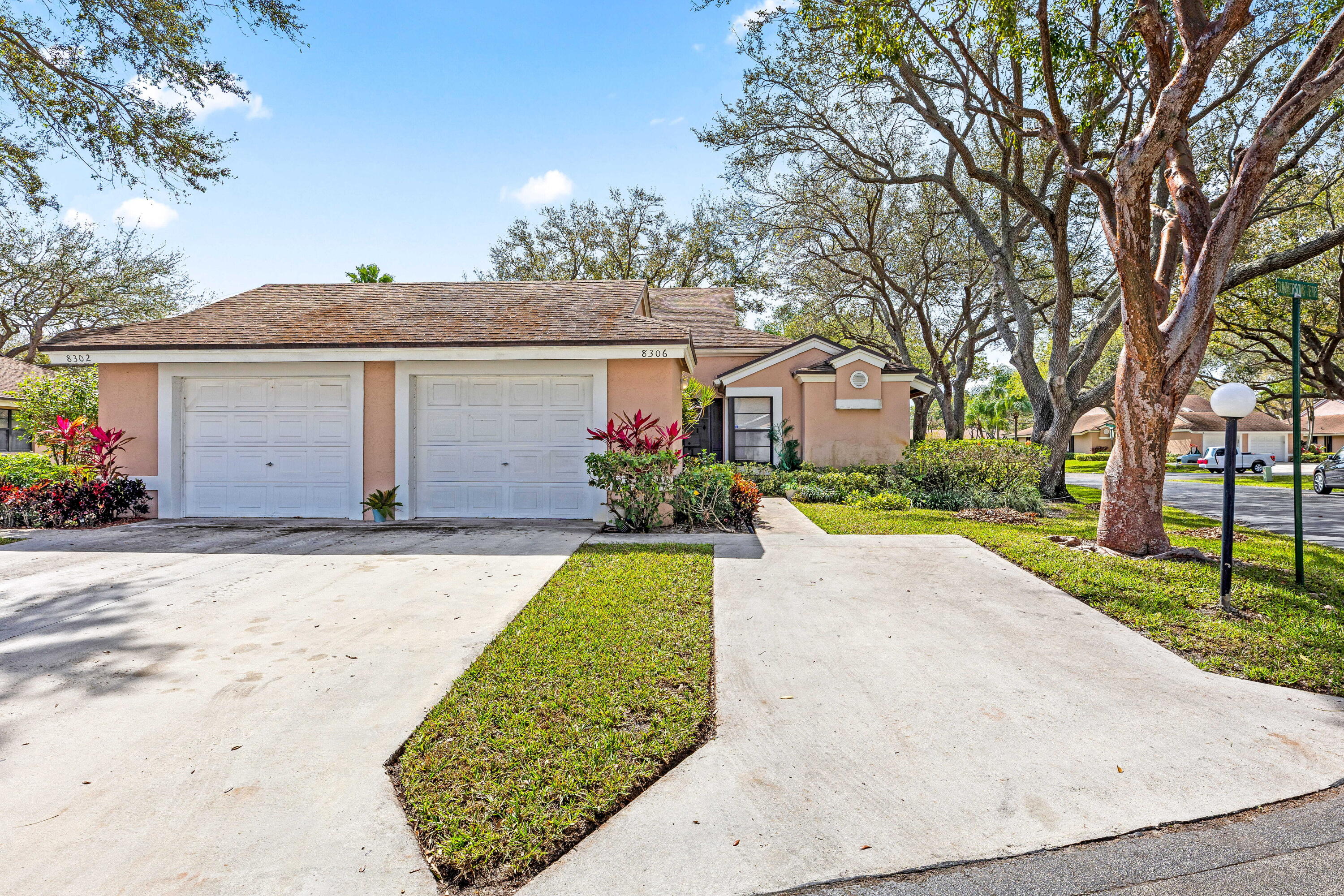 WHISPER WALK SEC E CONDO - Residential