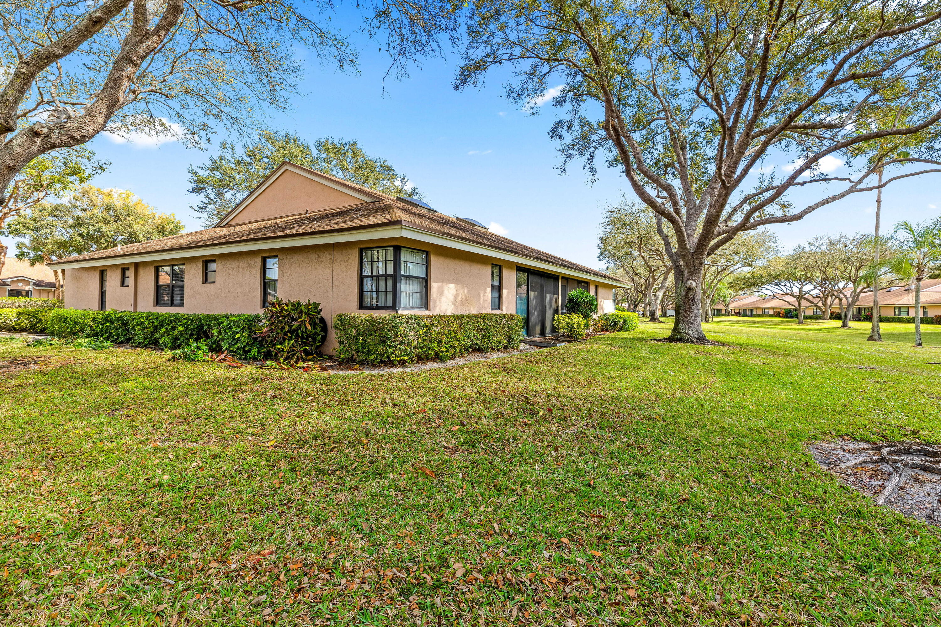 WHISPER WALK SEC E CONDO - Residential