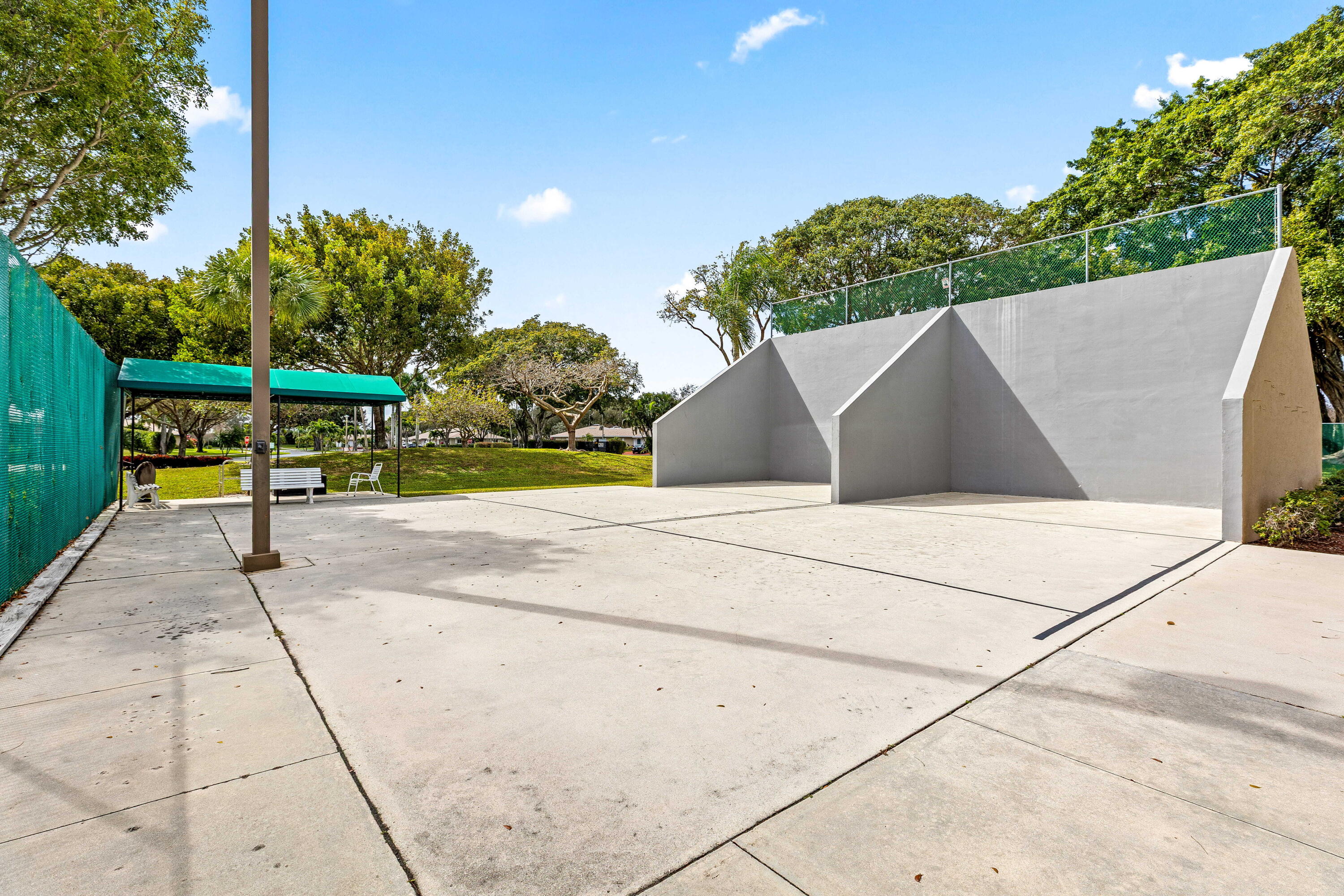 WHISPER WALK SEC E CONDO - Residential