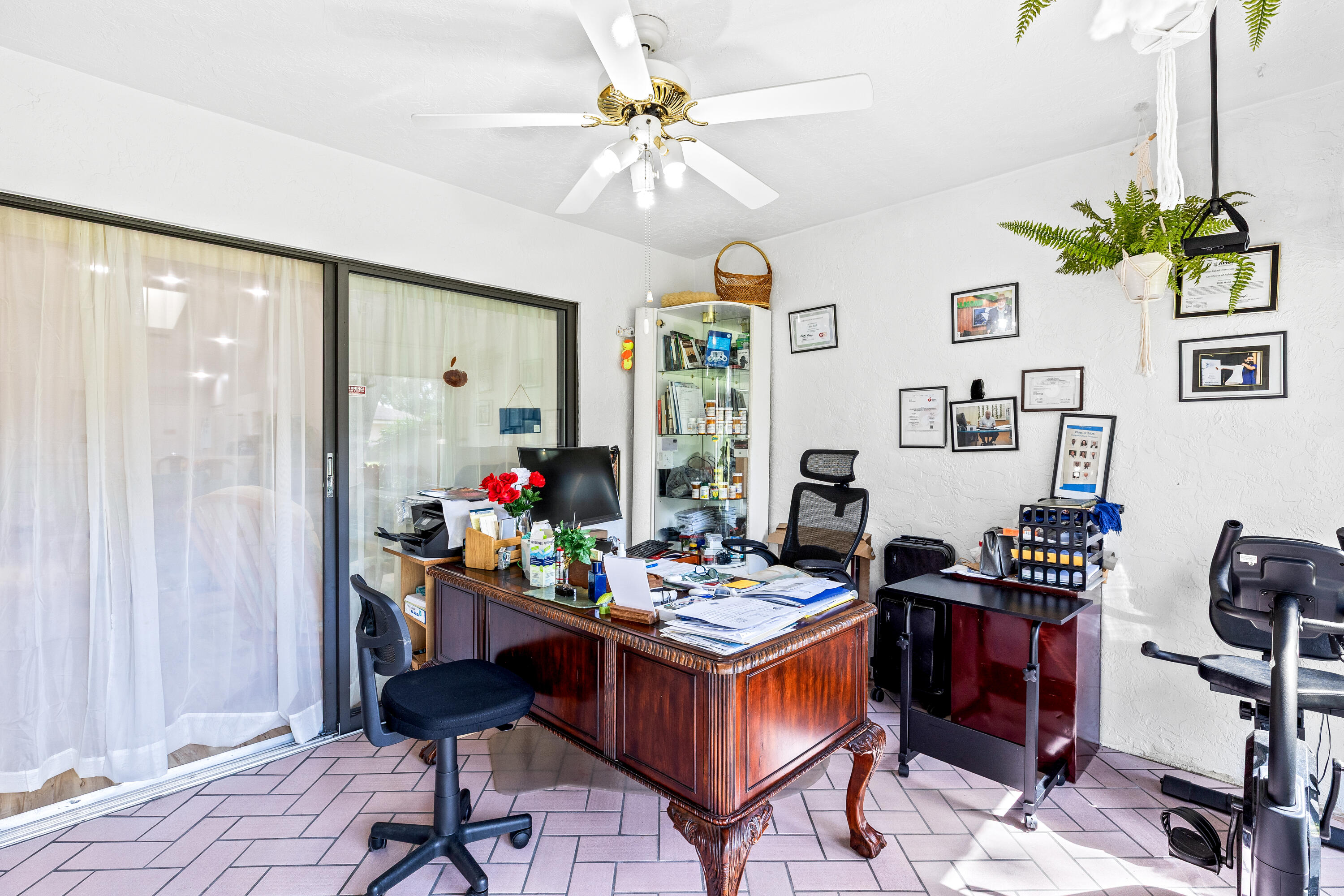 WHISPER WALK SEC E CONDO - Residential