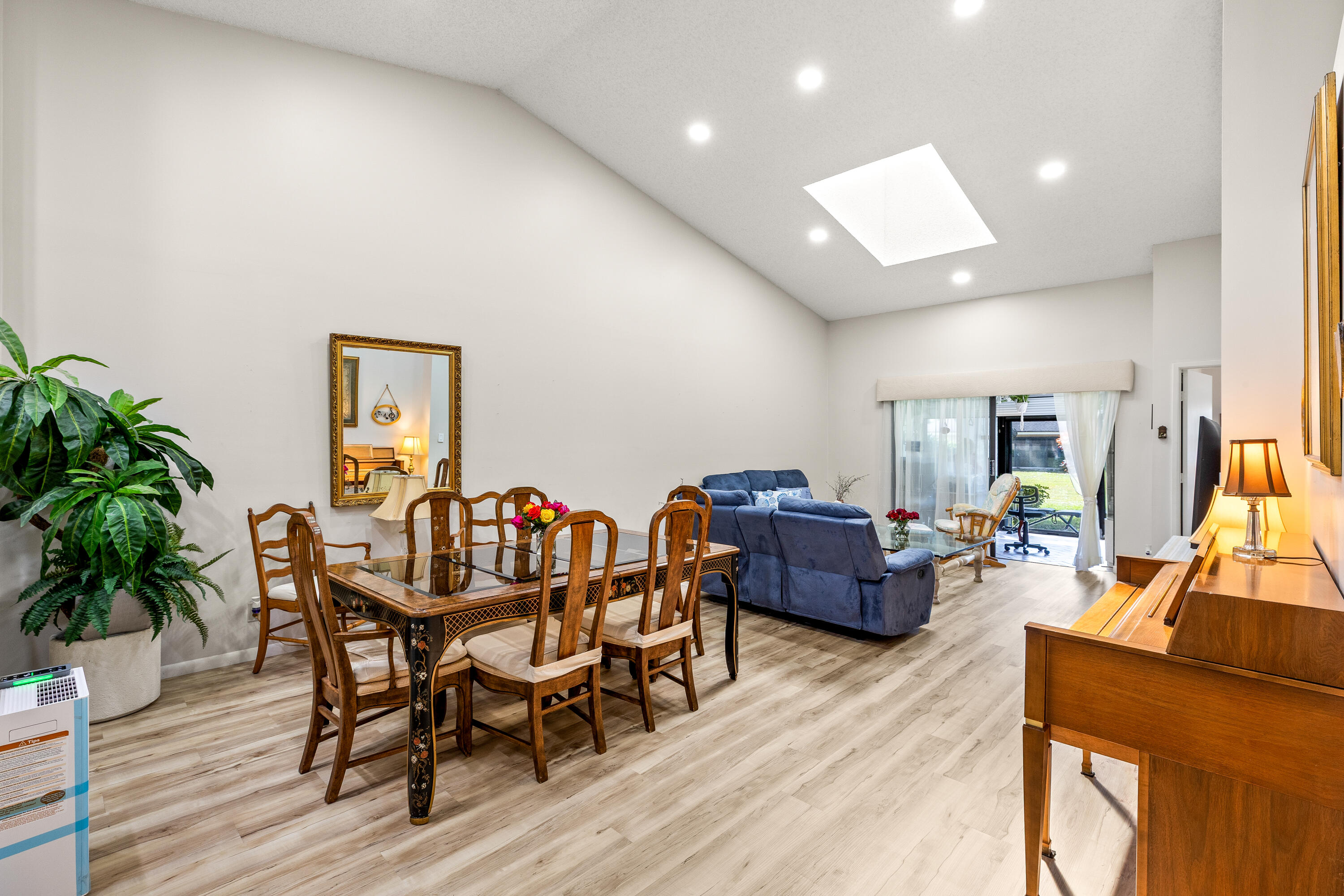 WHISPER WALK SEC E CONDO - Residential