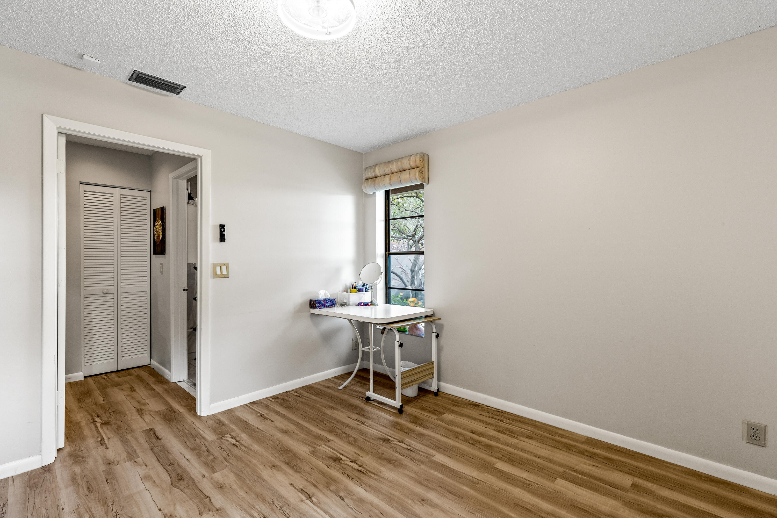 WHISPER WALK SEC E CONDO - Residential