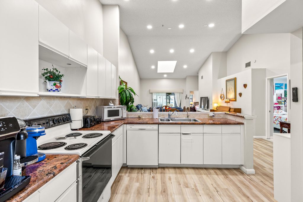 Photo of 8306 Summersong Terrace, Boca Raton, FL 33496 (MLS # R11165843)