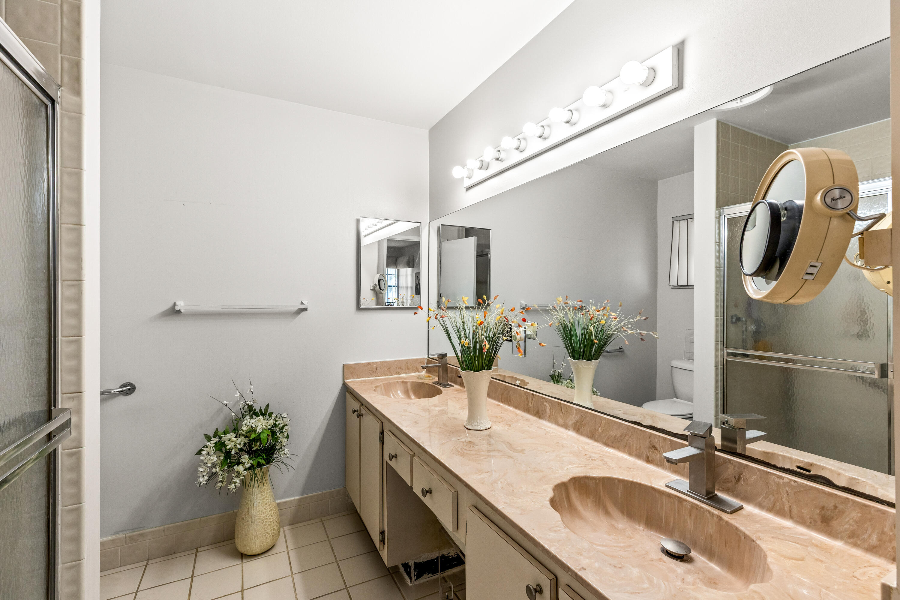 WHISPER WALK SEC E CONDO - Residential