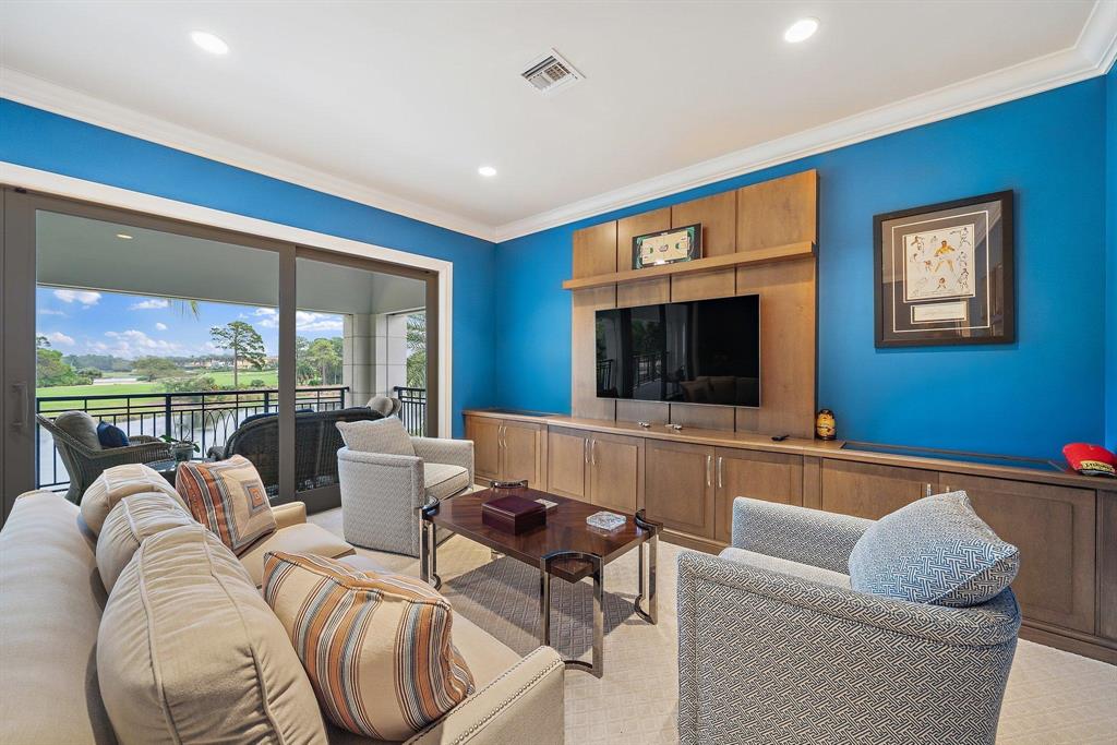 OLD PALM PL 4 - Residential