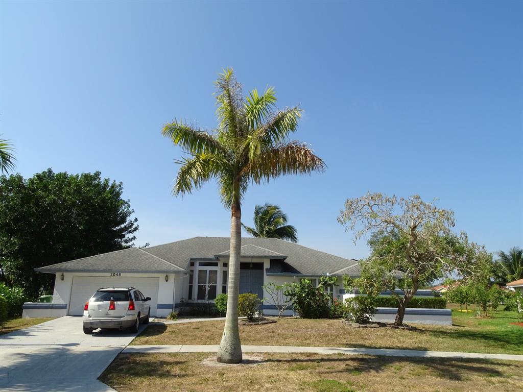 LOCATION.... THIS IS A LARGE 4 BEDROOM 2 BATH AND 2 CAR GARAGE IN THE WELL DESIRED GREENVIEW SHORES COMMUNITY INCLUDING A PRIVATE SCREENED IN POOL AND WATER VIEWS. GO FISHING FROM YOUR OWN DOCK!...! READY FOR IMMEDIATE MOVE IN!