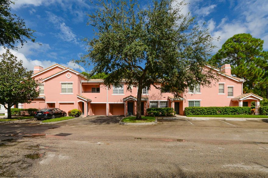 AWESOME FURNISHED 1 BEDROOM 1 BATH CONDO WITH BALCONY, WASHER AND DRYER AND WATER IS INCLUDED WITH RENT