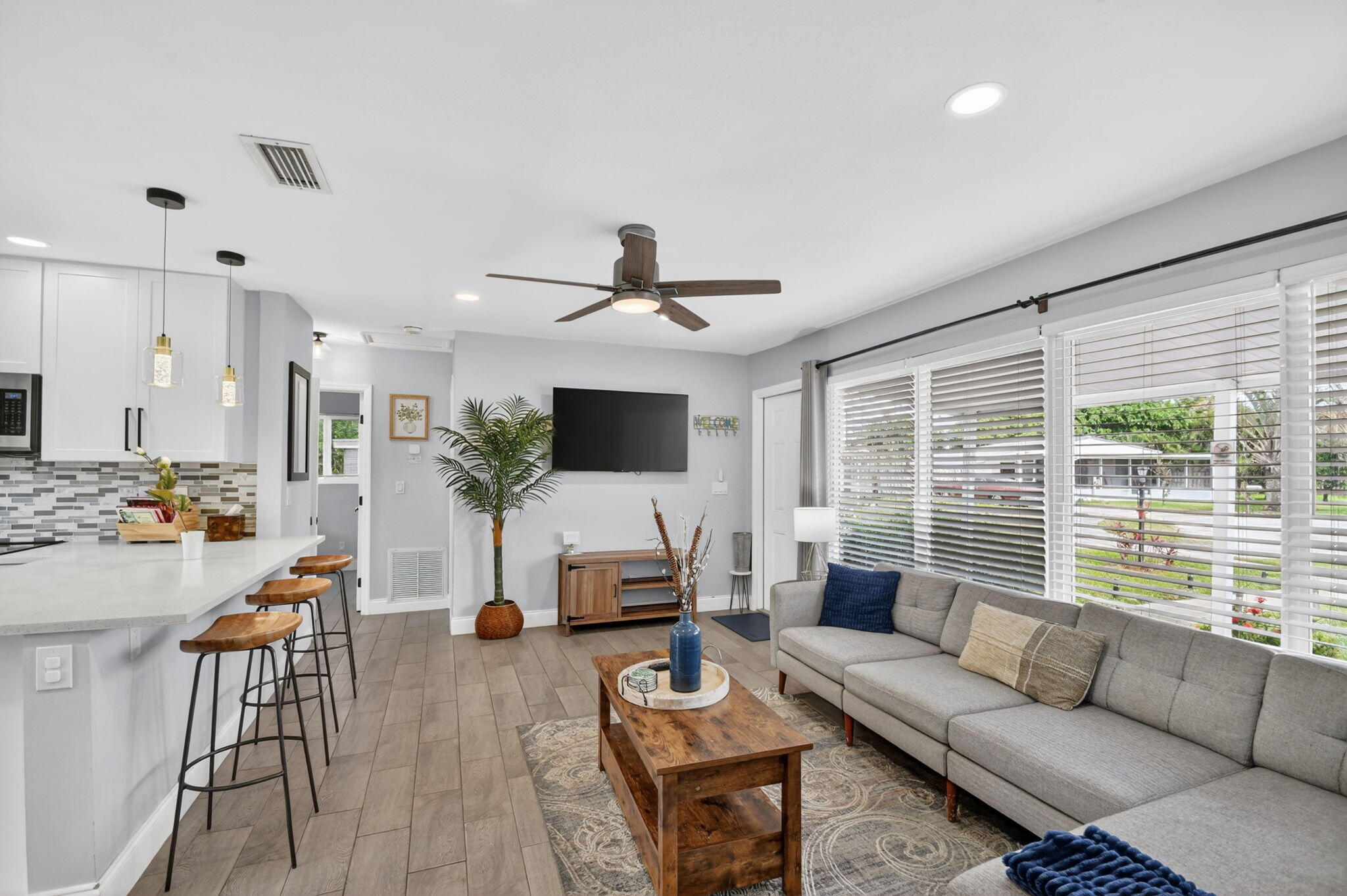 SEMINOLE MANOR 2 - Residential