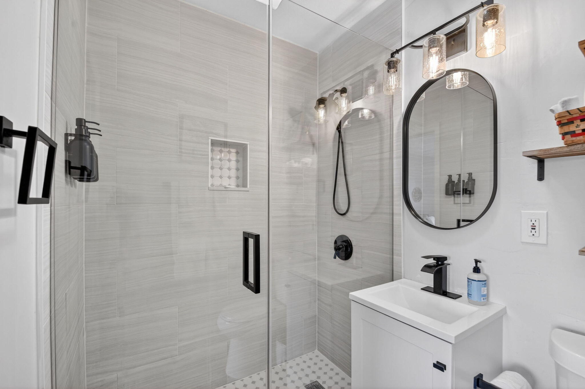 SEMINOLE MANOR 2 - Residential