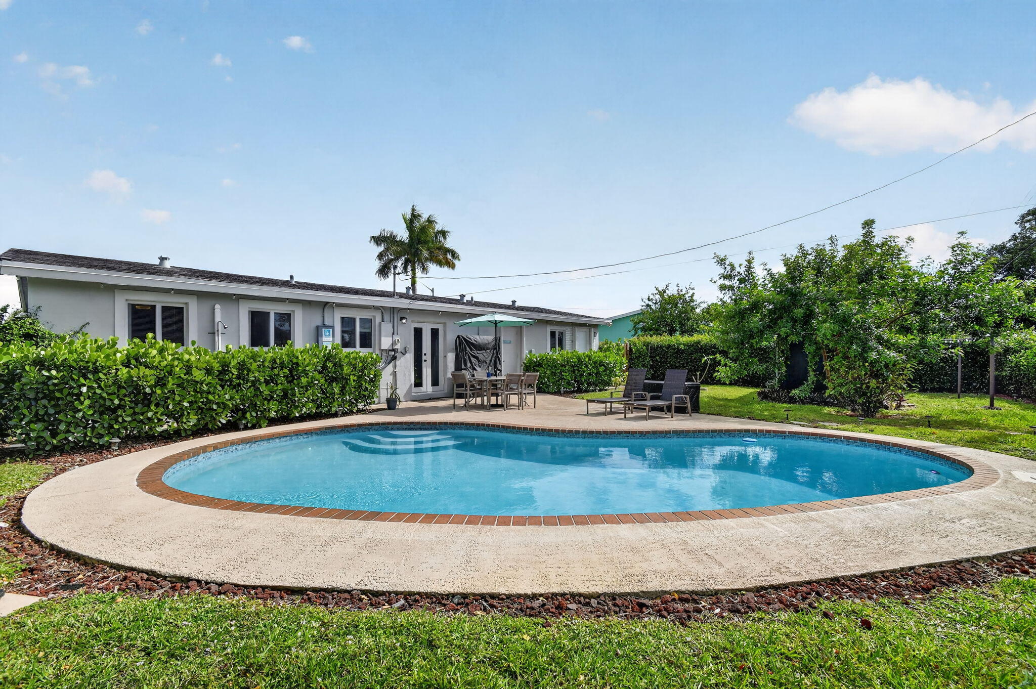 SEMINOLE MANOR 2 - Residential