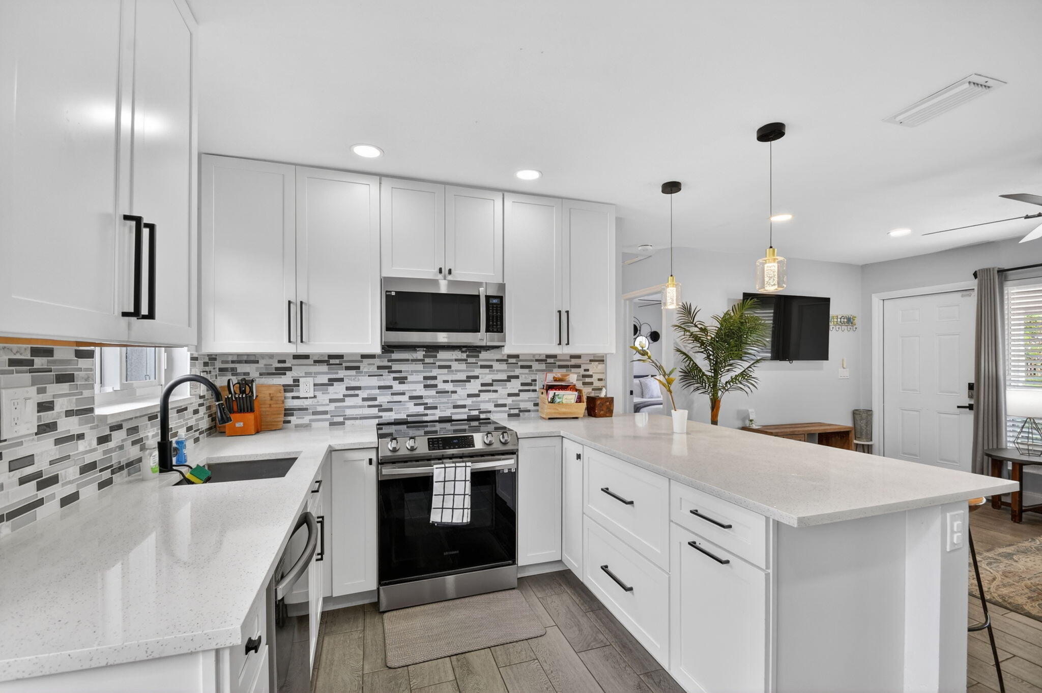 SEMINOLE MANOR 2 - Residential