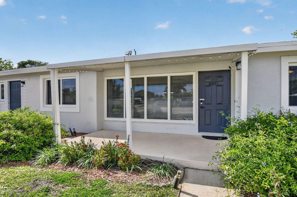 Photo of 6321 Nowata Circle, Lake Worth, FL 33462 (MLS # B26016480)