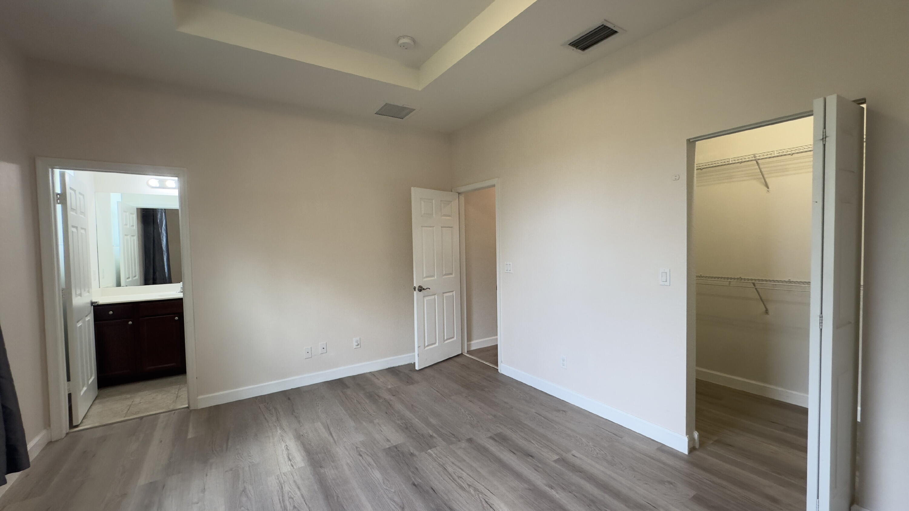 CHARLESTON COMMONS 2 - Residential Lease