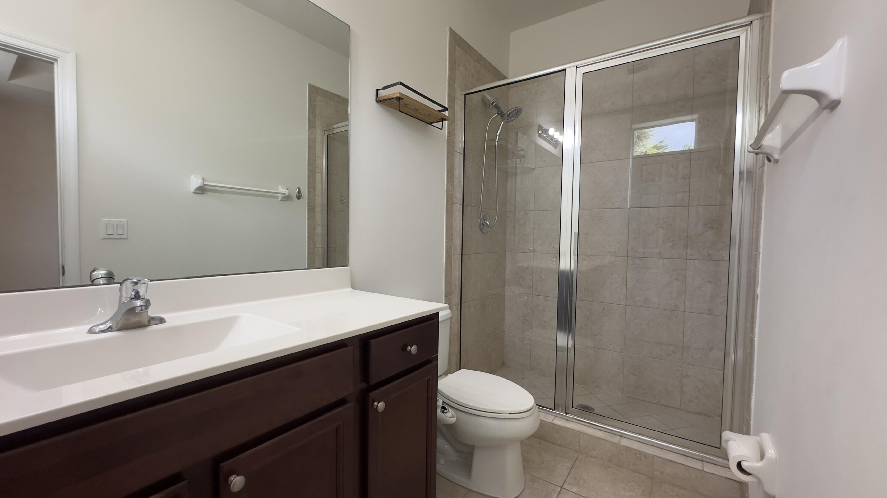 CHARLESTON COMMONS 2 - Residential Lease