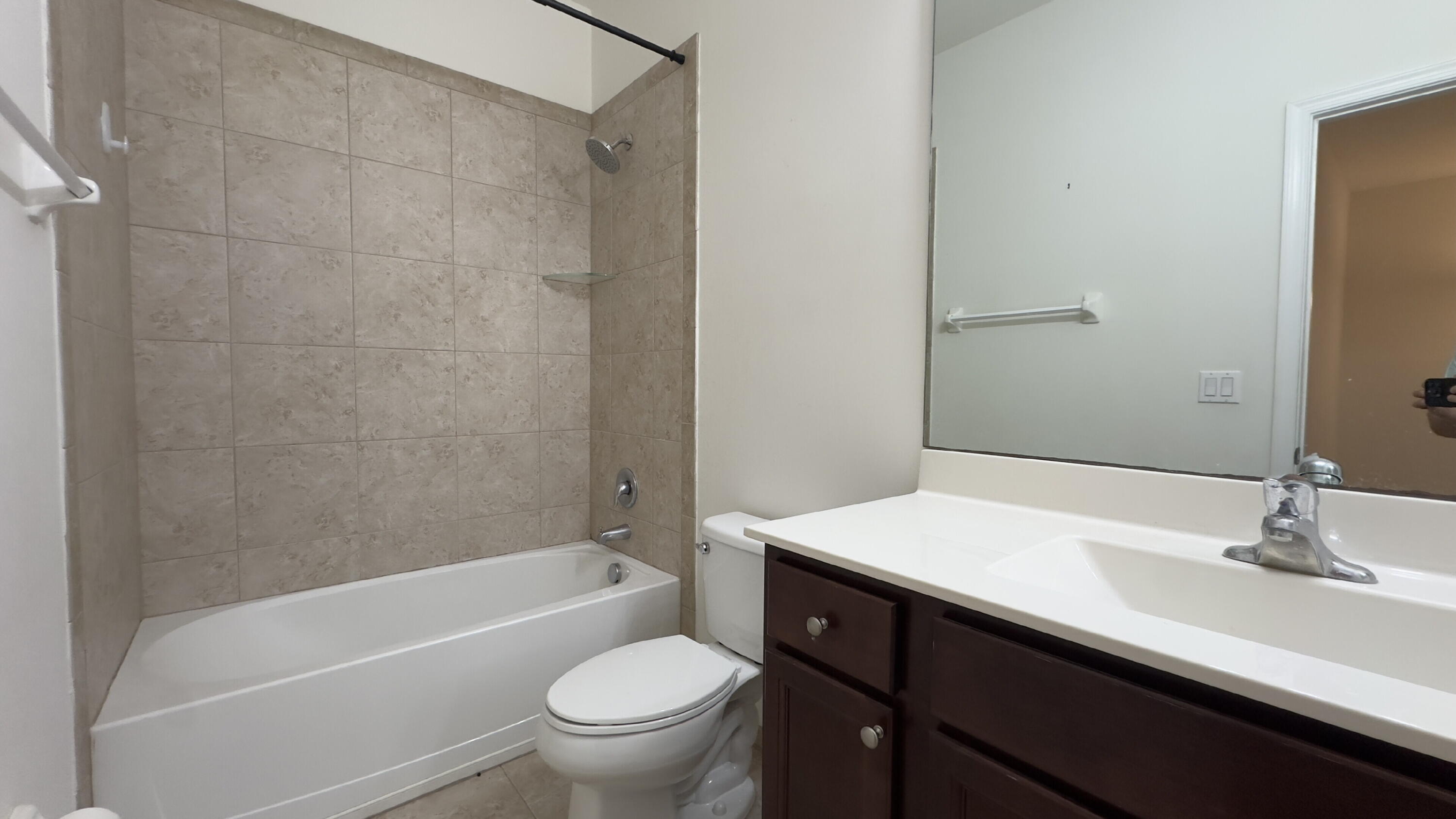 CHARLESTON COMMONS 2 - Residential Lease