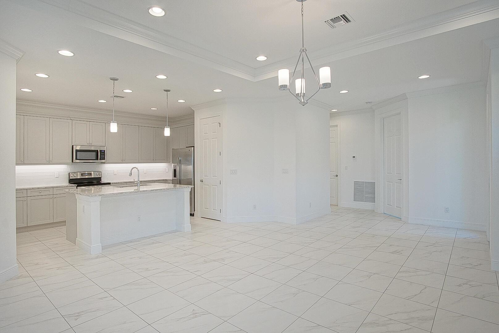 VERANO - Residential Lease