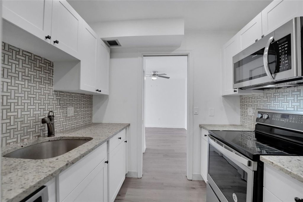 Photo of 301 Croton Avenue #302, Lantana, FL 33462 (MLS # F10494113)