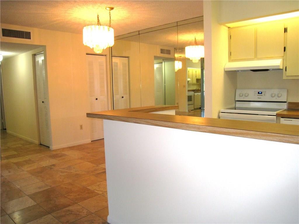 KINGS POINT - Residential