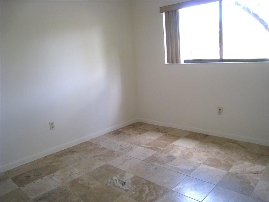 KINGS POINT - Residential