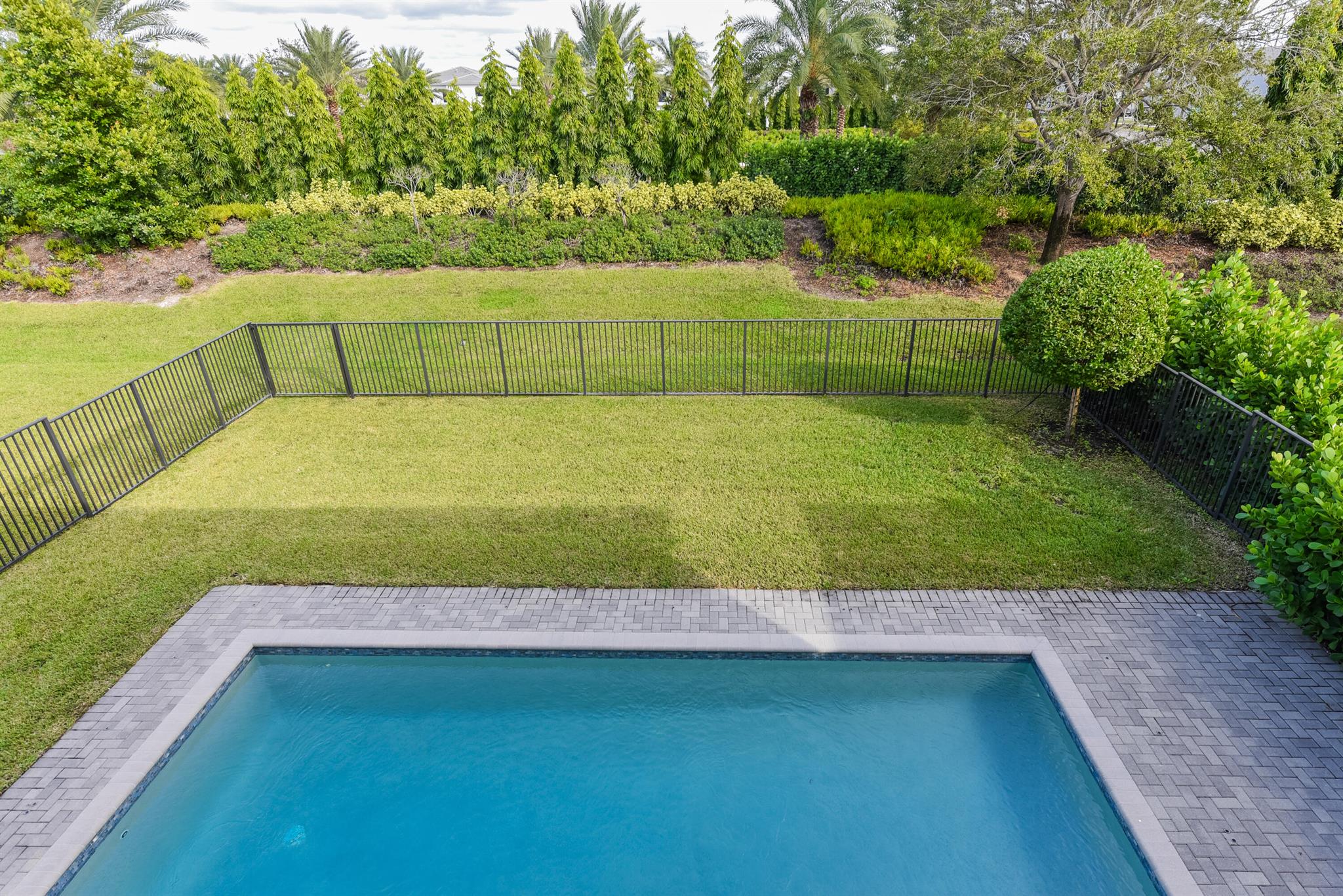 Lotus Palm - Residential