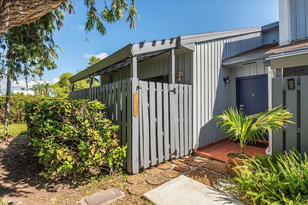 Photo of 1400 S Gabriel Street, Hollywood, FL 33020 (MLS # F10398806)