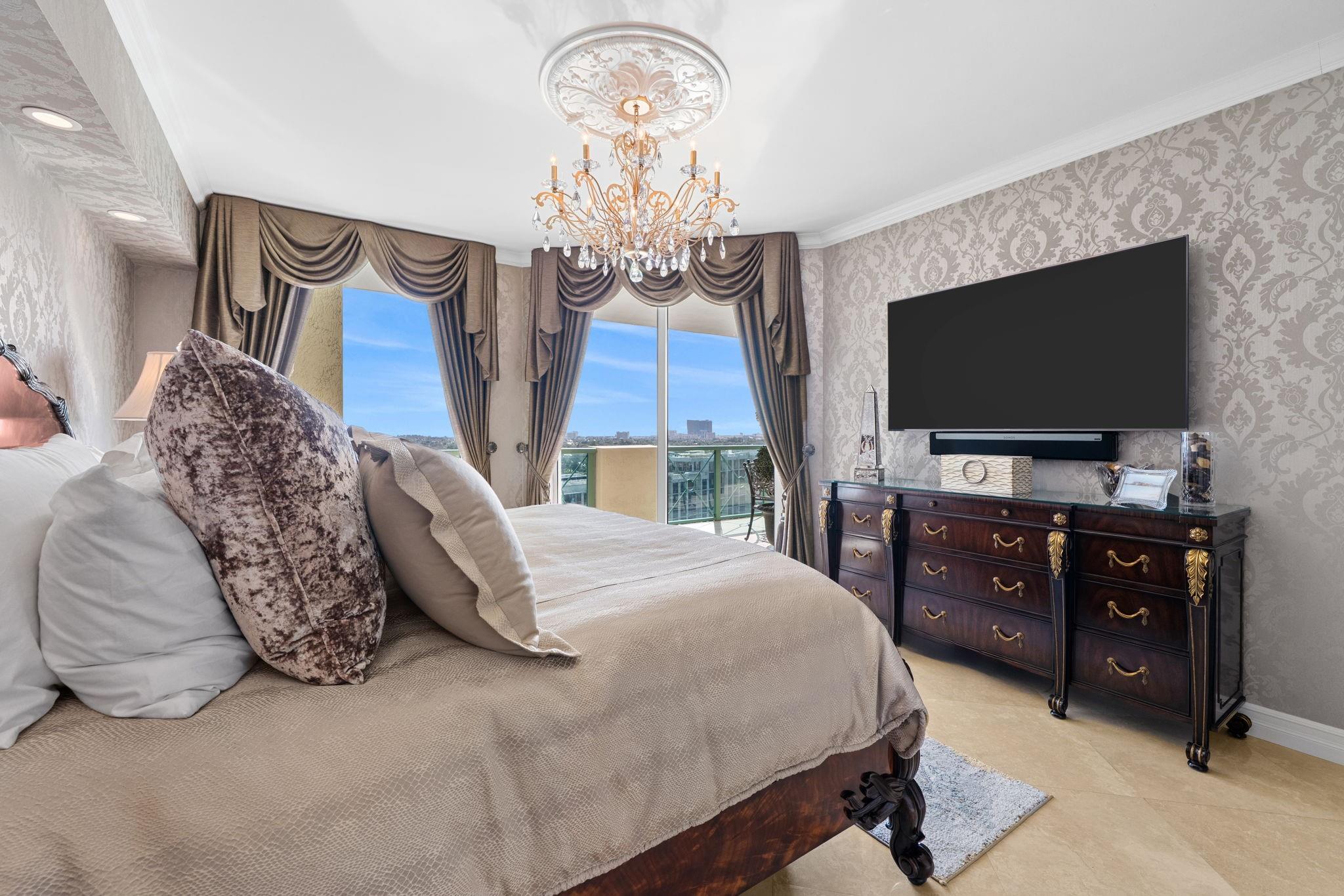 LAS OLAS GRAND - Residential