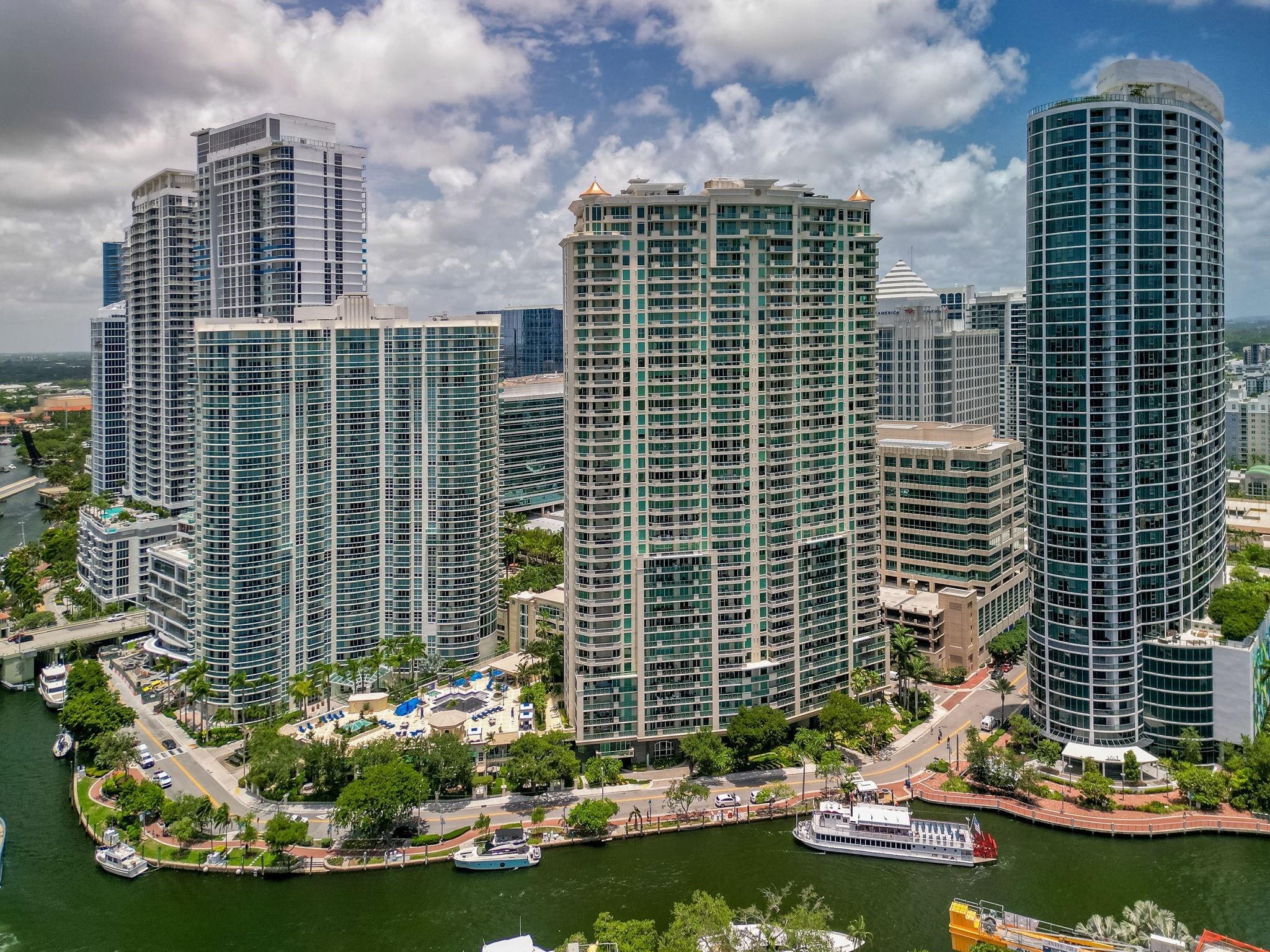LAS OLAS GRAND - Residential
