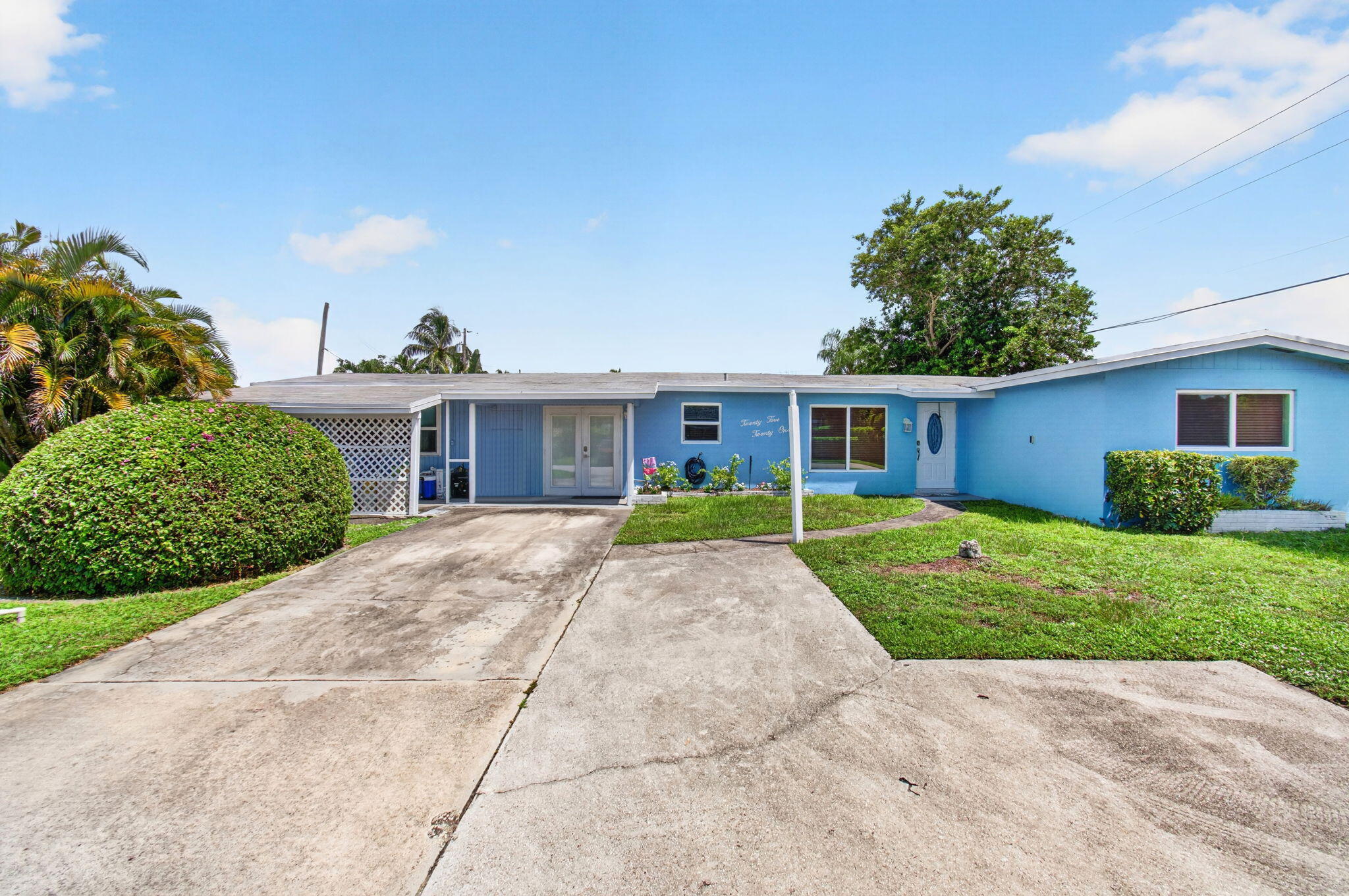2521 Myrica Road