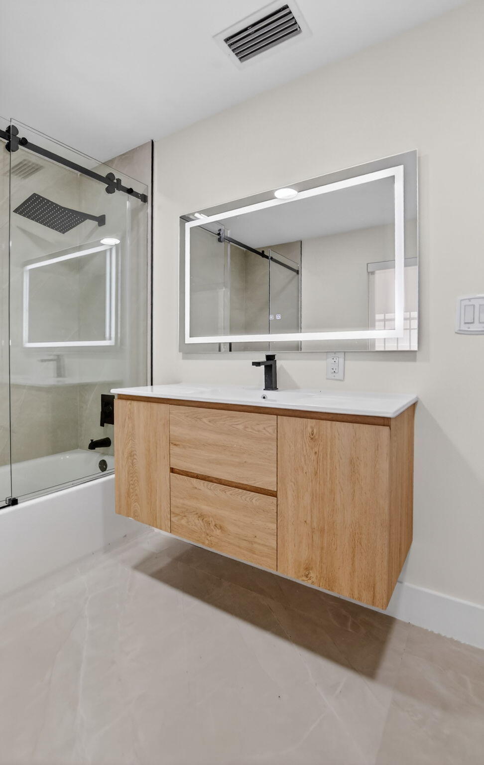 DEL MAR VILLAGE - Residential