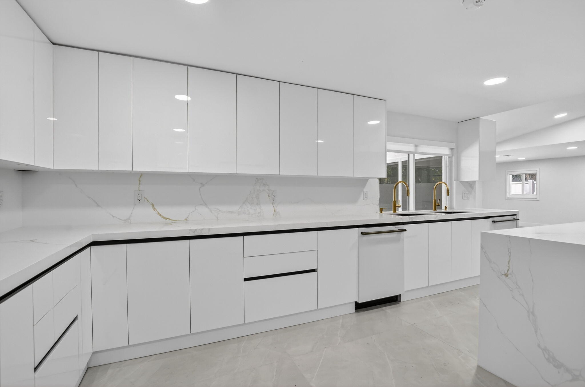 DEL MAR VILLAGE - Residential