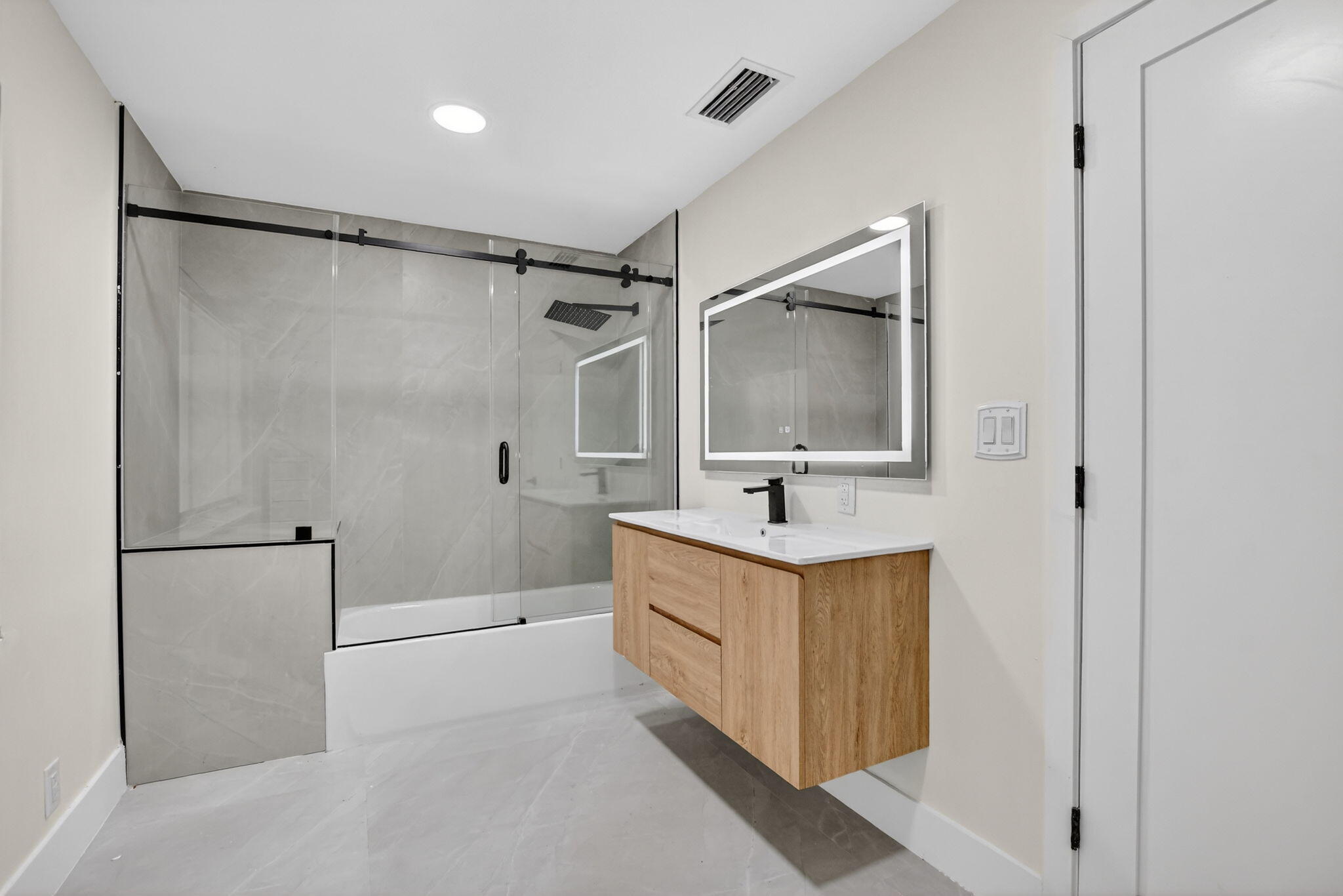 DEL MAR VILLAGE - Residential