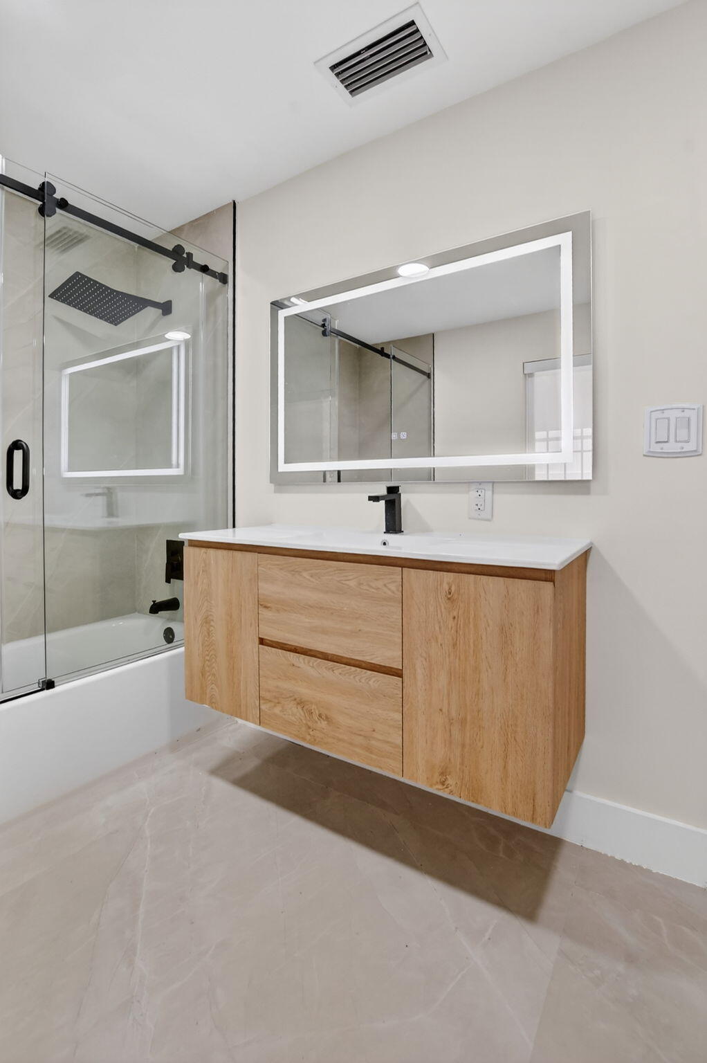 DEL MAR VILLAGE - Residential