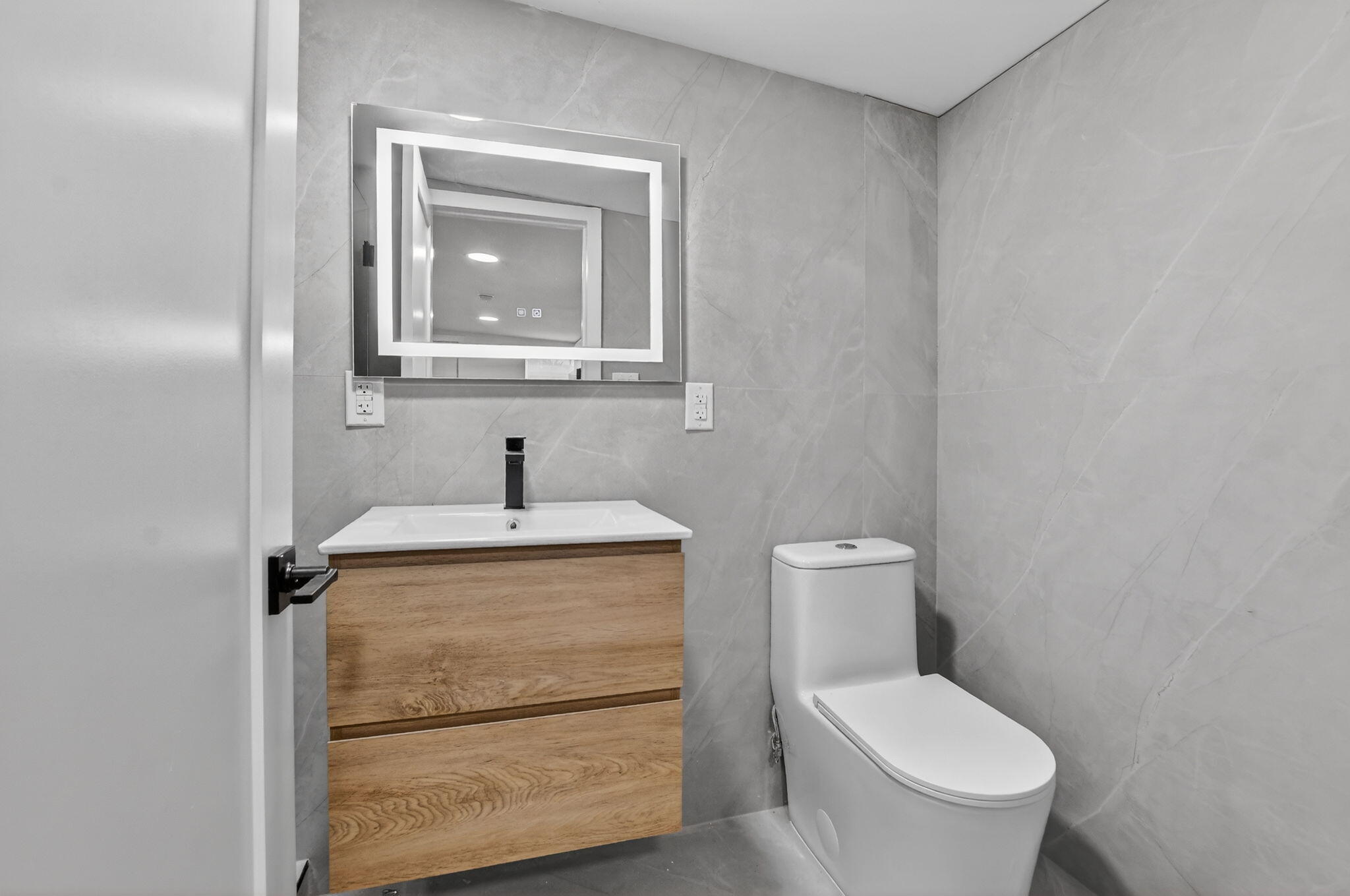 DEL MAR VILLAGE - Residential