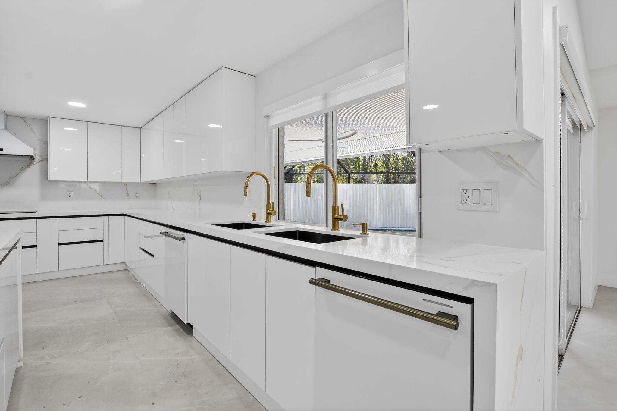 DEL MAR VILLAGE - Residential