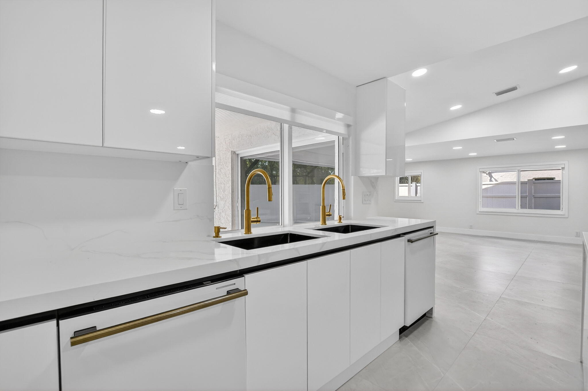 DEL MAR VILLAGE - Residential