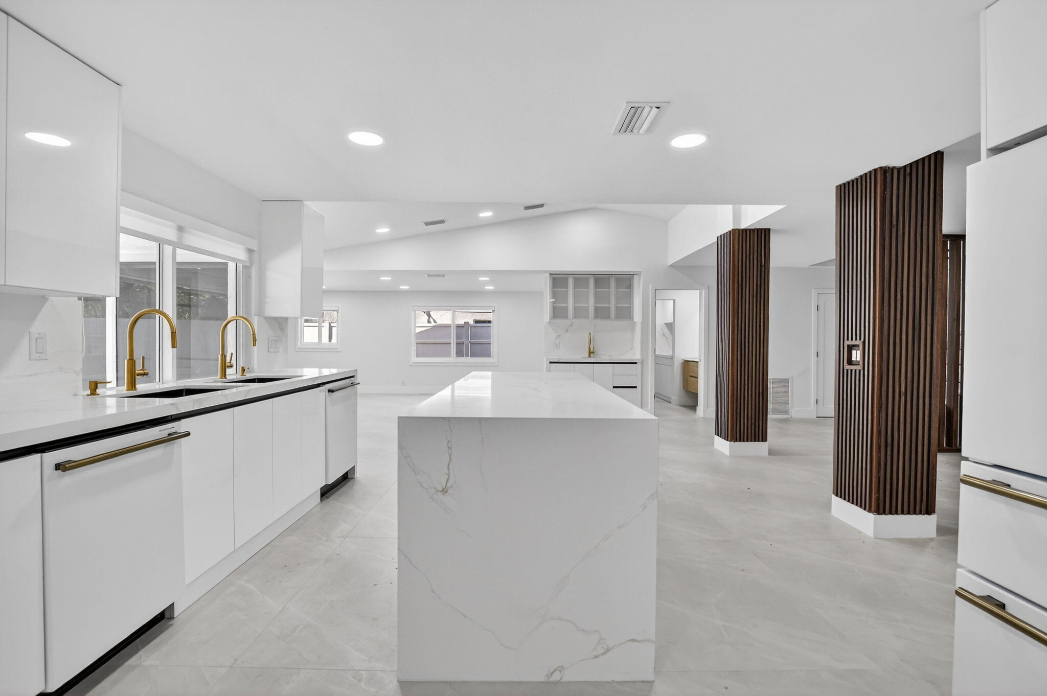 DEL MAR VILLAGE - Residential