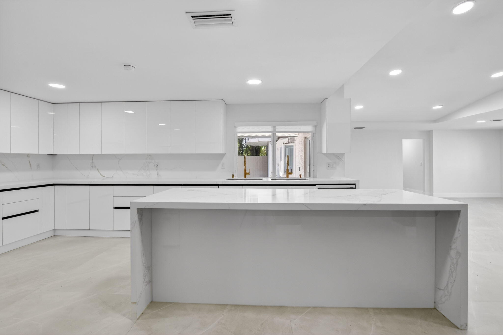 DEL MAR VILLAGE - Residential