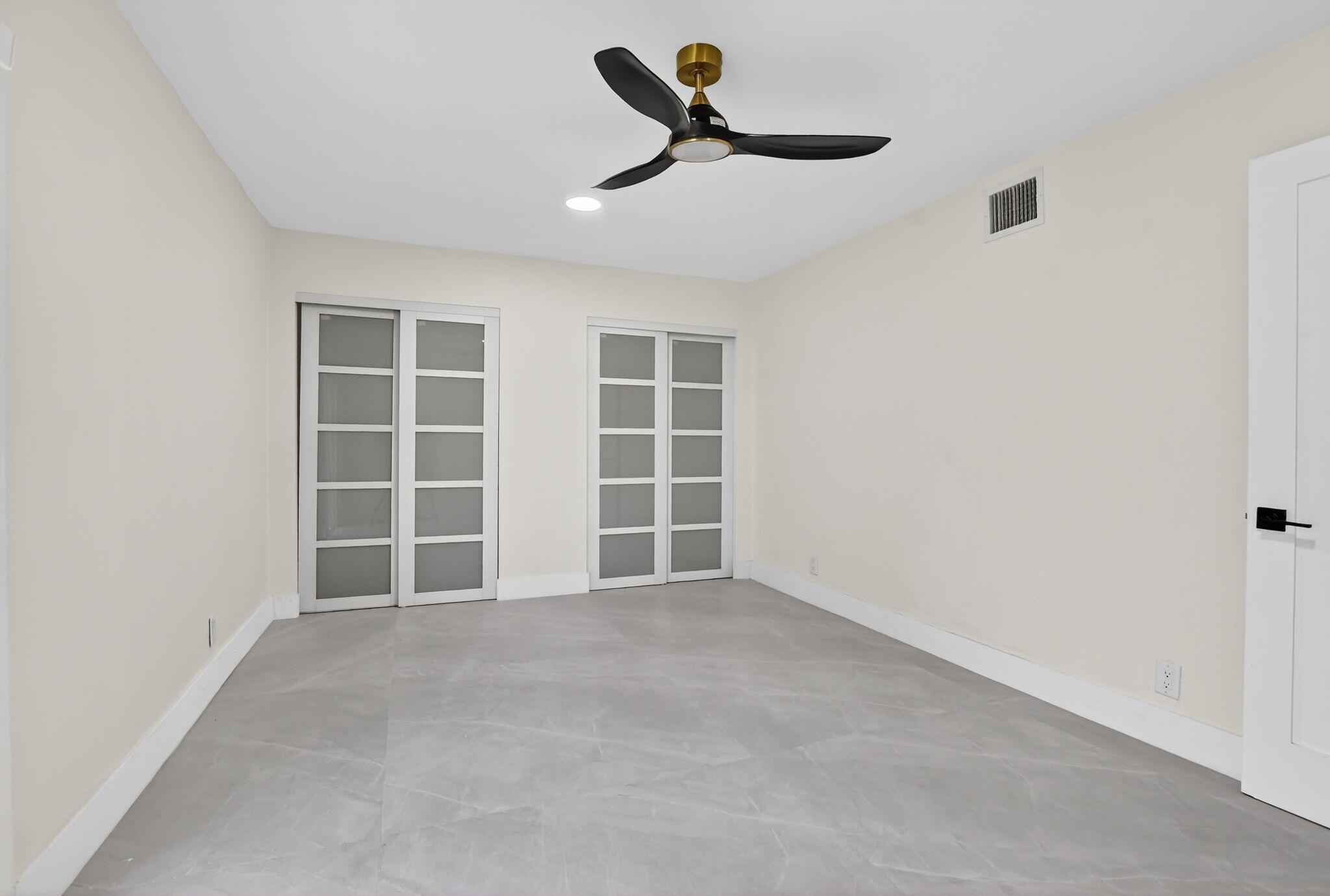 DEL MAR VILLAGE - Residential