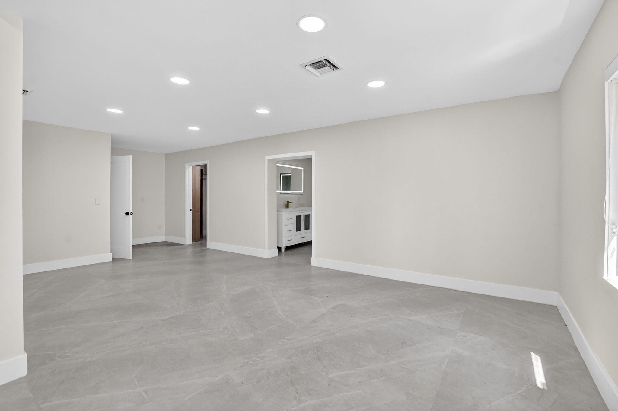 DEL MAR VILLAGE - Residential