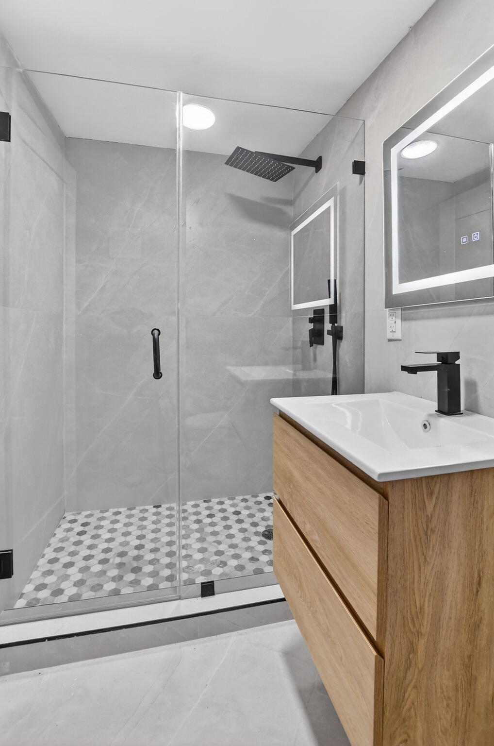 DEL MAR VILLAGE - Residential